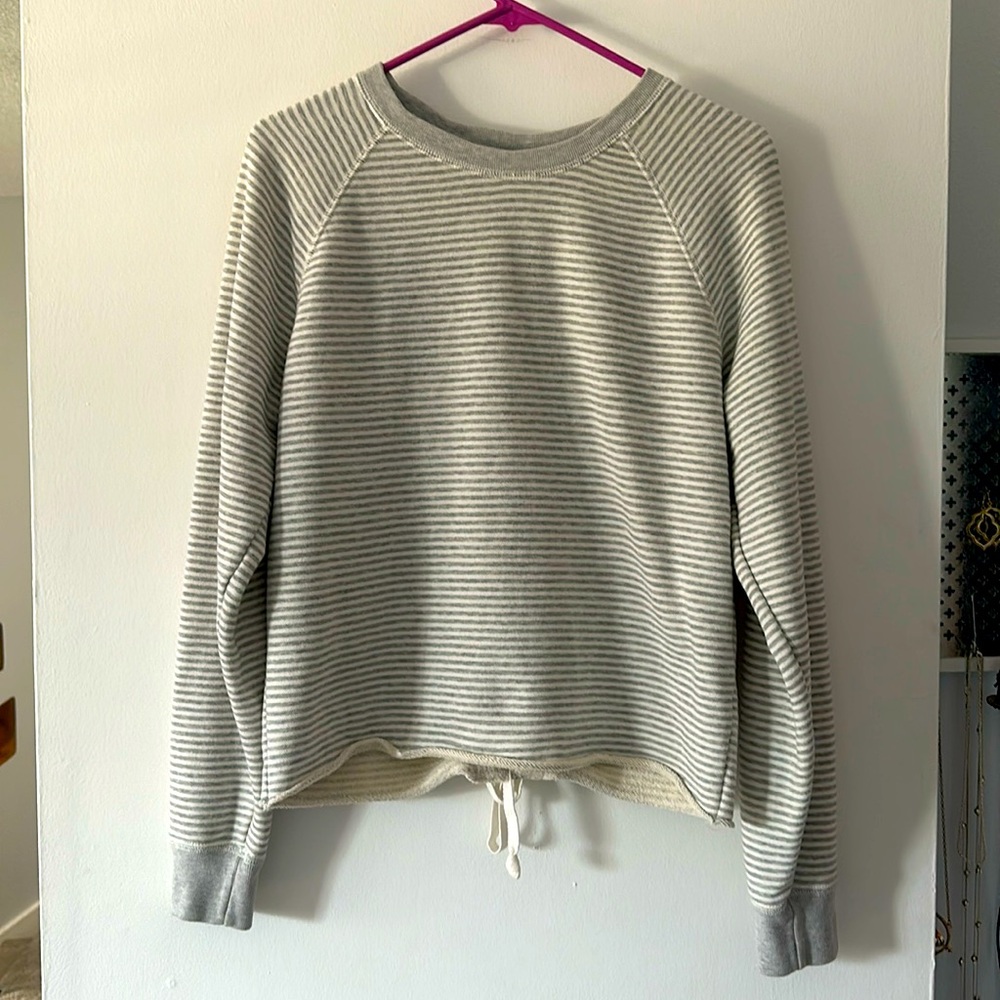Grey & White A&F tie-back sweater size S